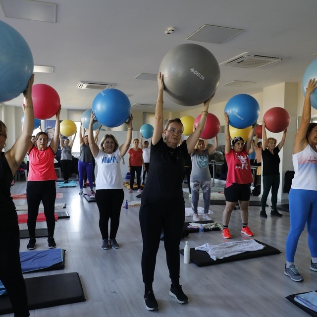 Aydın Büyükşehir Belediyesi, vatandaşları sporla buluşturuyor