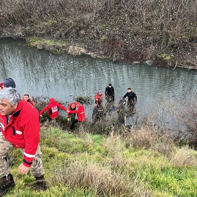 Günlerdir aranan kayıp öğretmenin cesedi bulundu
