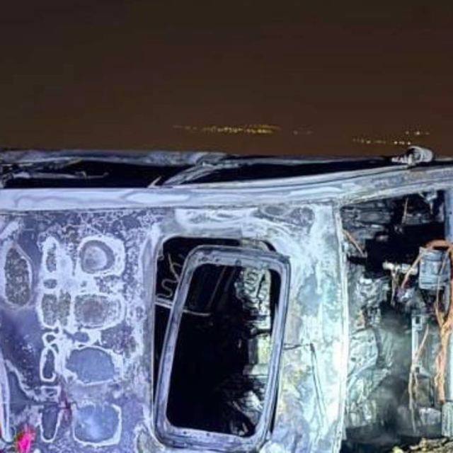 Gaziantep'te bariyerlere çarpıp alev alan otomobilde öldü