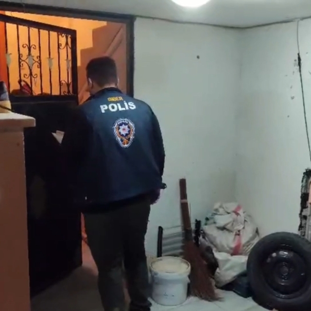 Ev hayali kuran kişileri dolandıran suç örgütüne Osmaniye merkezli operasyo...