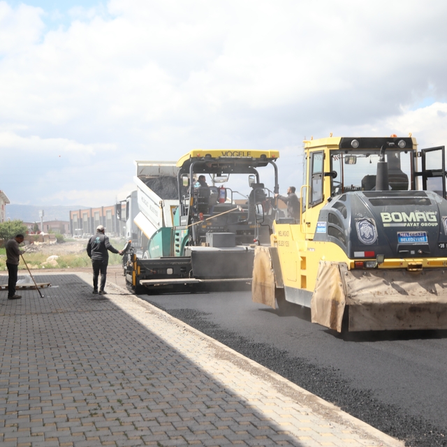 Melikgazi Belediyesi 2025 yılı asfalt sezonu boyunca 80 kilometre yol yaptı