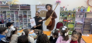 Minik yürekler dilin ve kültürün izinde
Akşemseddin Ortaokulu'nda 'Dilimizi...