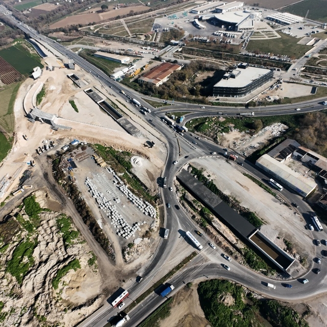 Gediz Kavşağında çalışmalar hız kesmeden devam ediyor