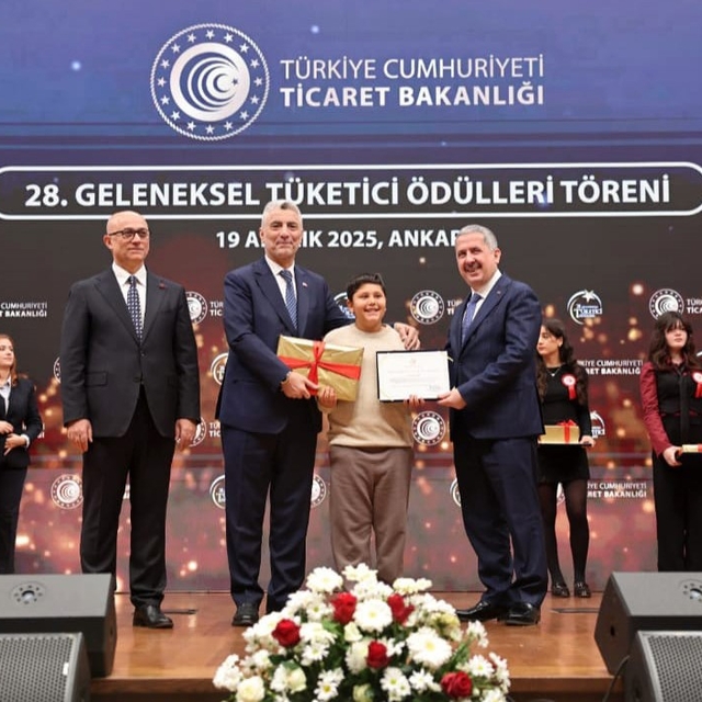 Bolu'yu temsil etti, bin 600 eser arasından Türkiye birincisi oldu
11 yaşın...