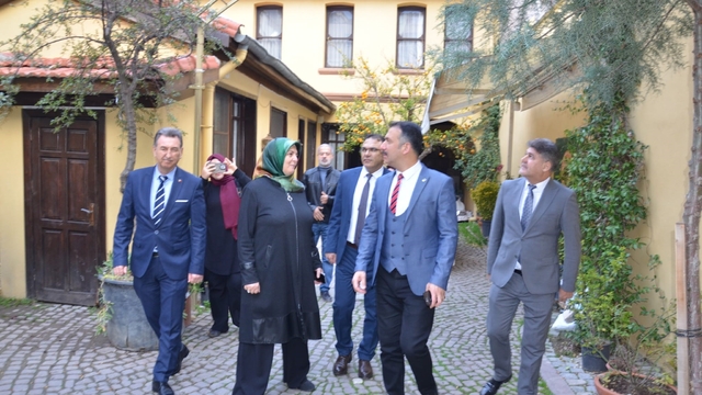 Uğurelli: "Yiğitbaş Gençlik Merkezi örnek bir çalışma yürütüyor"