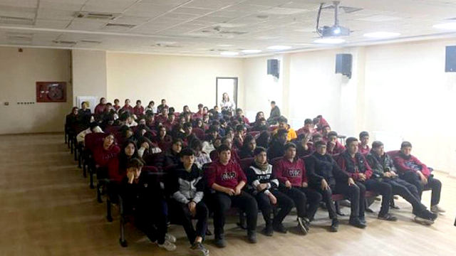 Yeşilay Şanlıurfa Şubesi'nden öğrencilere bağımlılıkla mücadele eğitimi