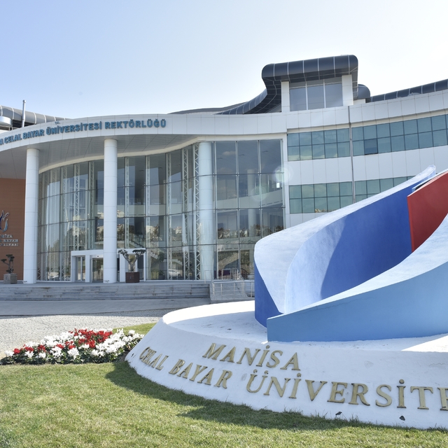 Manisa CBÜ en iyi 20 üniversite arasına girdi