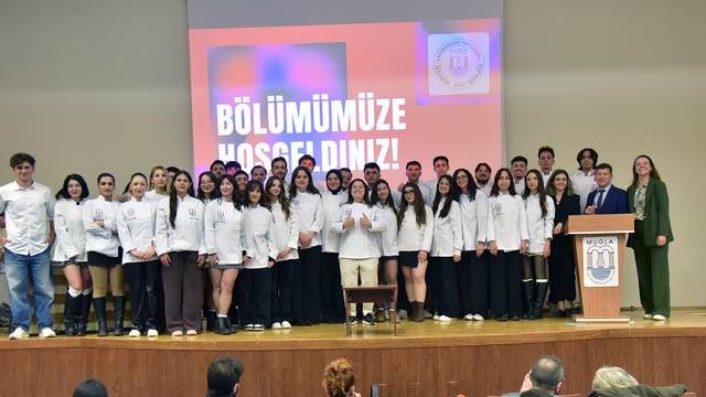 MSKÜ'de bir ilk: Gastronomi öğrencilerine aşçı ceketi giydirildi
