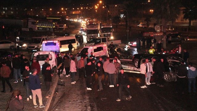 Cizre'deki vinç kazasının görüntüleri ortaya çıktı: Şoför kaza öncesi araçtan atlamış