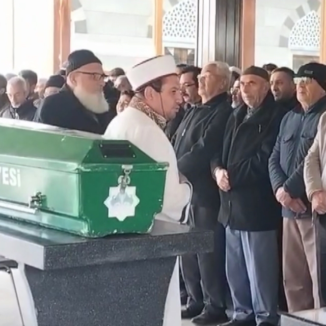 Kazada hayatını kaybeden lise öğrencisi toprağa verildi