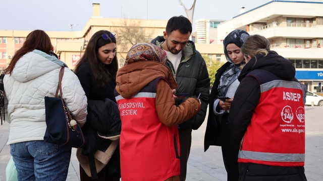 Çocukların dijital hakları için Erzincan'da imza seferberliği