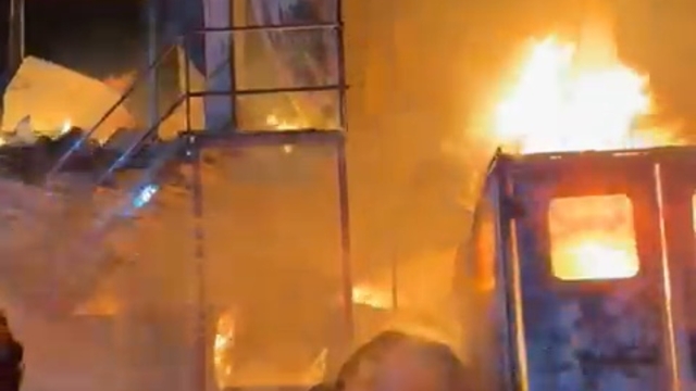 Hatay'da inşaat şantiyesinde yatakhane yangını