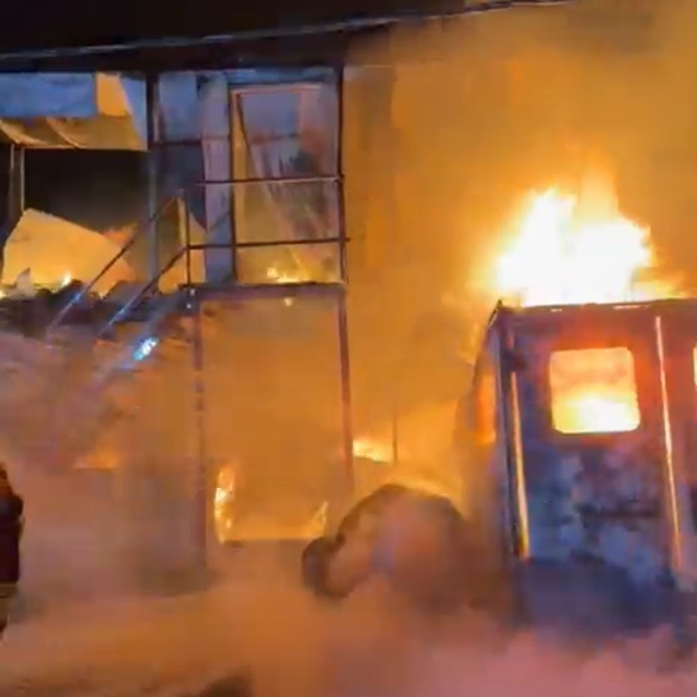 Hatay'da inşaat şantiyesinde yatakhane yangını