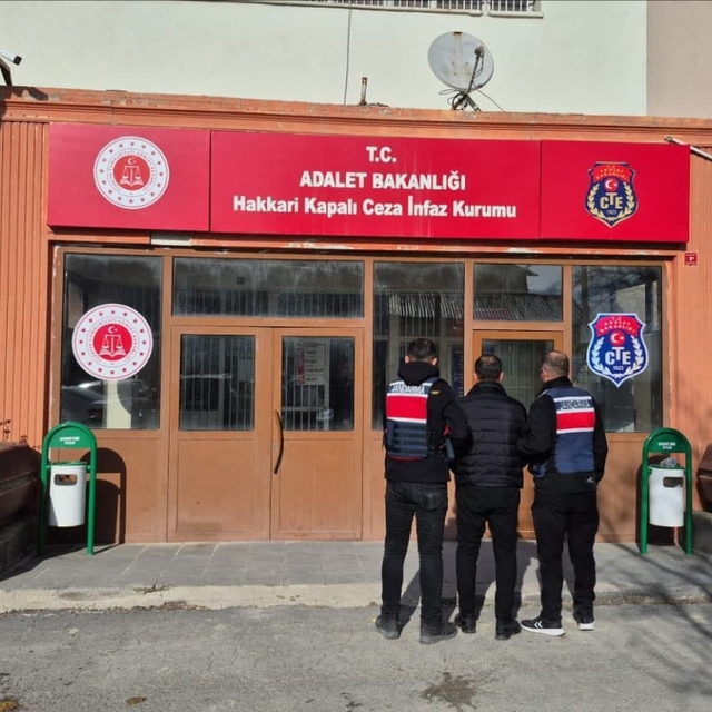 Hakkari'de kesinleşmiş hapis cezasıyla aranan şahıs yakalandı