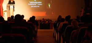 Bayburt'ta sıfır atıkla yapılan konferans salonu şiir programıyla hizmete a...