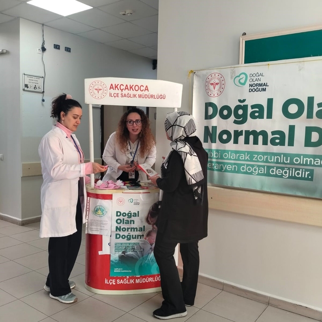 Akçakoca'da normal doğumun önemi anlatılıyor