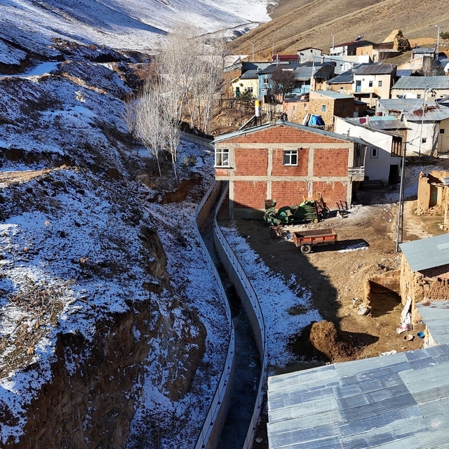 Bayburt'ta taşkın riskini azaltacak çalışmalar sürüyor