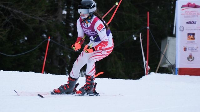 Güneşli kentten Avrupa kayak pistlerine
Yaşar Üniversitesi Avrupa Üniversiteler Kış Şampiyonası'nda İzmir'i temsil etti