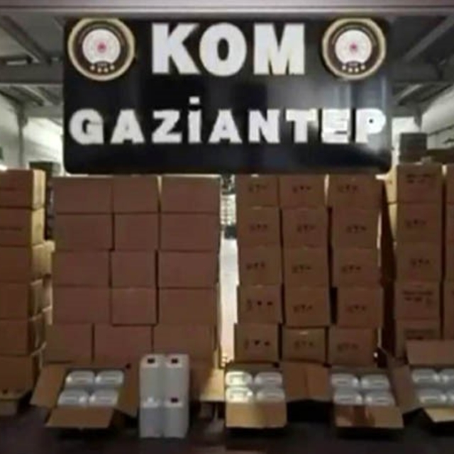 Gaziantep'te yılbaşı öncesi 4 bin 520 litre etil alkol ele geçirildi