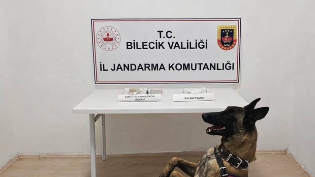 Bilecik'te şüpheli araç içinde uyuşturucu madde bulundu
