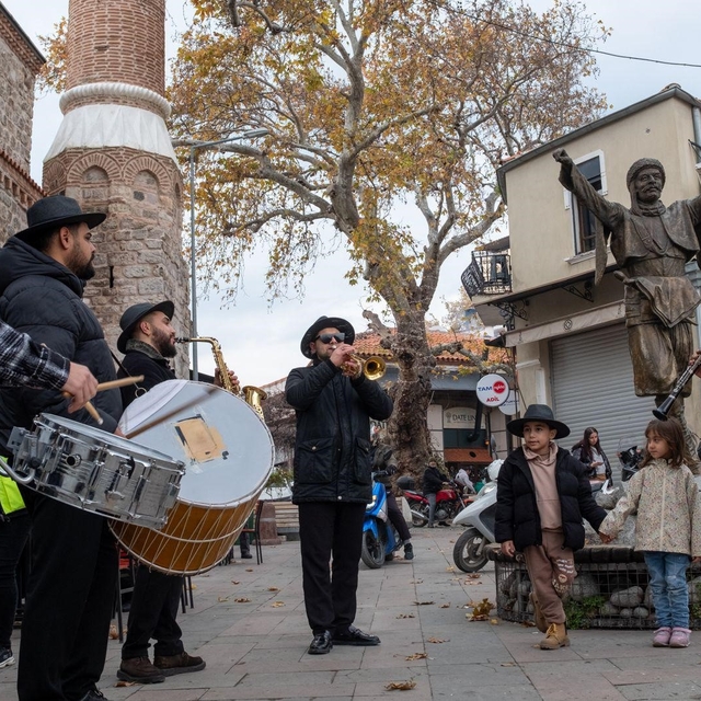 Bergamalı kadınlardan tarihi arastada panayır