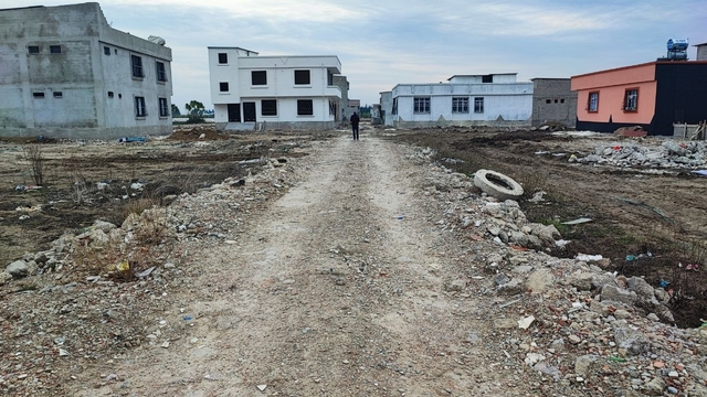 Seyhan'da yeni yapılan evler yolsuz kaldı: Vatandaşlar mağdur