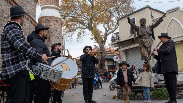 Bergamalı kadınlardan tarihi arastada panayır