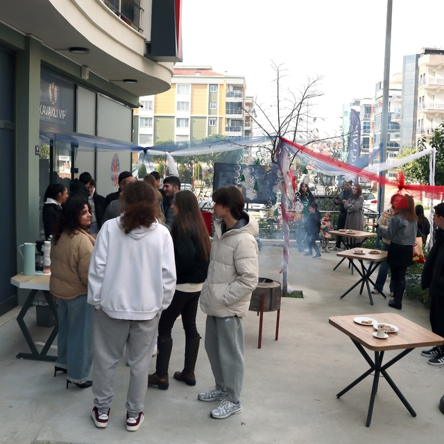 Aydın'da eğitimde ezber bozan etkinlik
"Uygun miktarda kahve ve müziğin öğr...