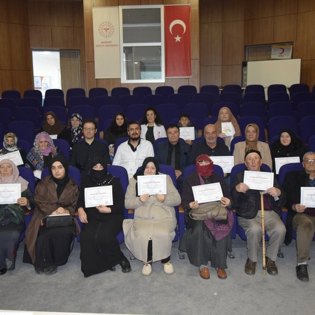 Bayburt'ta yılın son 'Diyabet Okulu Eğitimi' tamamlandı