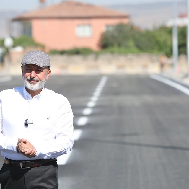 Kocasinan, 8 yılda bin 85 kilometre yol yaptı
Başkan Çolakbayrakdar: "Asfal...