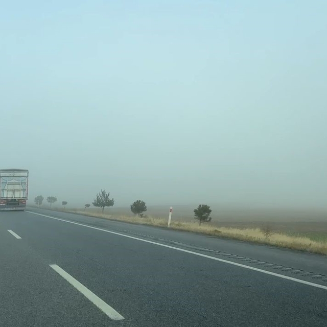 Afyonkarahisar'da sisli hava etkili oldu