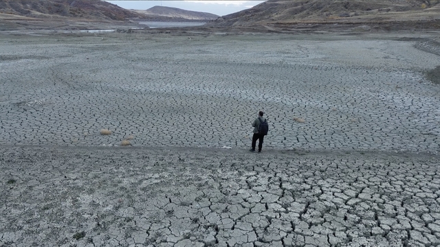 Yozgat'ın içme suyunu karşılayan Musabeyli Cemil Çiçek Barajı'ndaki su kritik seviyeye geriledi