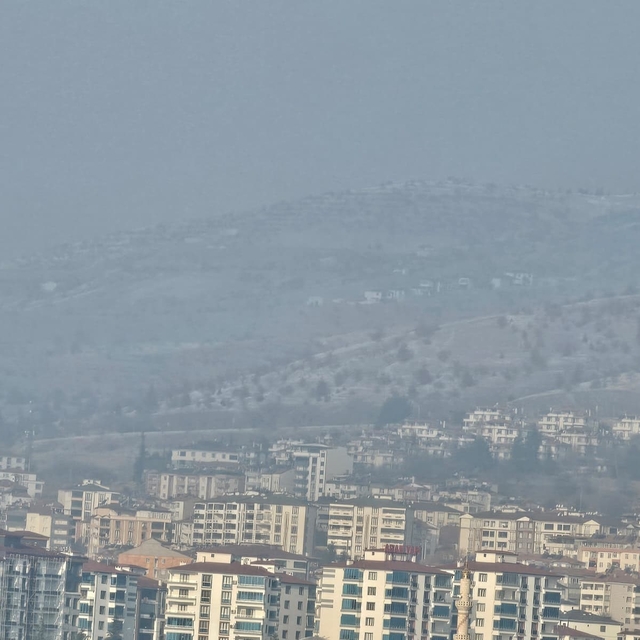 Elazığ'ın yüksek kesimlerinde sis etkili oluyor