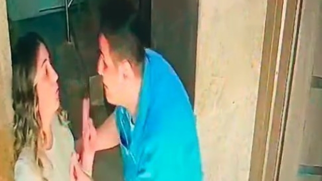 Hemşire eşini satırla öldüren kocaya ağırlaştırılmış müebbet
Acılı anne: "Bana yaşattıkları acıyı yaşamadan ölmesinler"