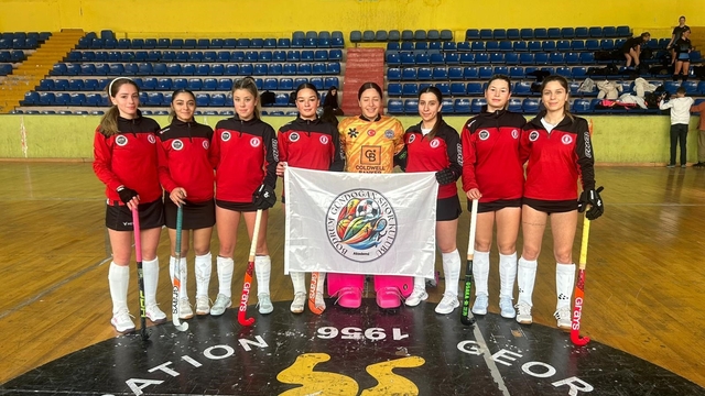 Muğla'da hokey sınırları aşıyor