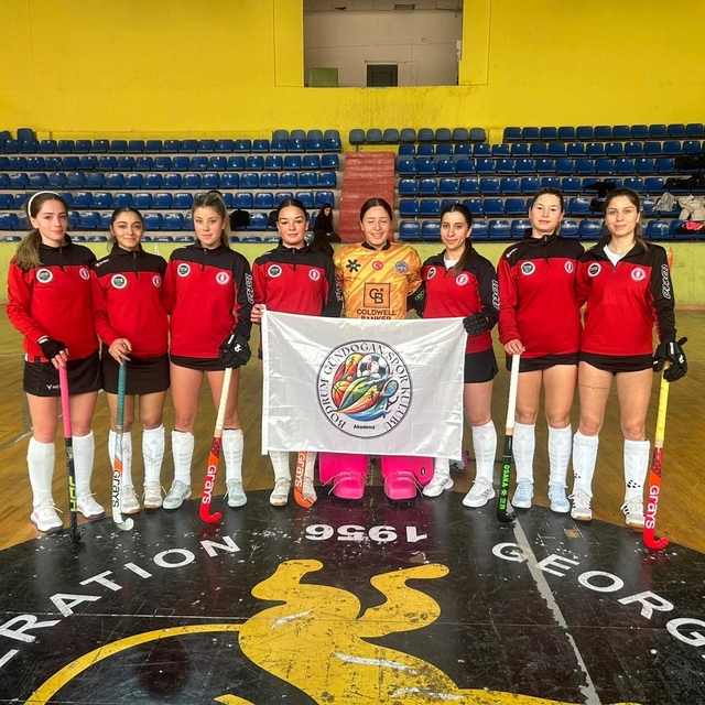 Muğla'da hokey sınırları aşıyor