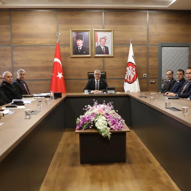 Niğde'de yeni yıl için güvenlik tedbirleri toplantıda değerlendirildi