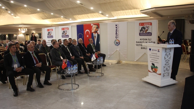 Aydın'da süt çiftlikleri için iklim dayanıklılığı masaya yatırıldı