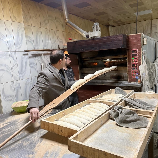 Kaymakam Başar fırında ekmek pişirip, çay ocağında kahve hazırladı