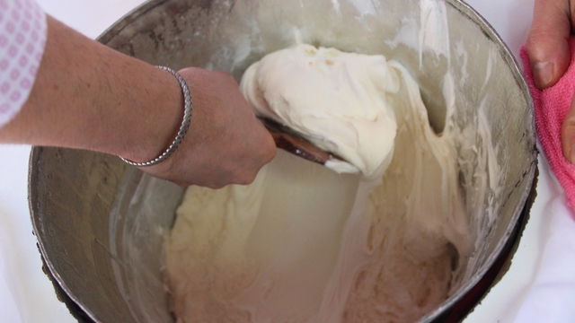 Coğrafi işaretli Görele Dondurması kış mevsiminde de ilgi görüyor