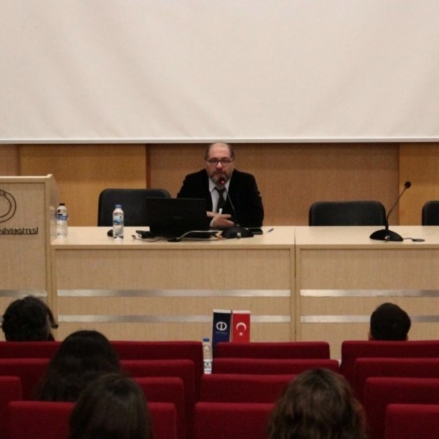 'Antik Çağ'da Seramik Kaplar Işığında Yemek Kültürü' semineri düzenlendi