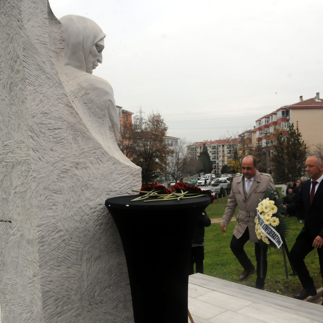 Bulgaristan Türklerinin direnişinin sembolü Türkan bebek, Edirne'de anıldı