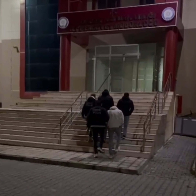 Manisa'da uyuşturucu operasyonu; 5 tutuklama