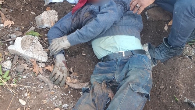 Freni patlayan iş makinesinin çarptığı genç ağır yaralandı