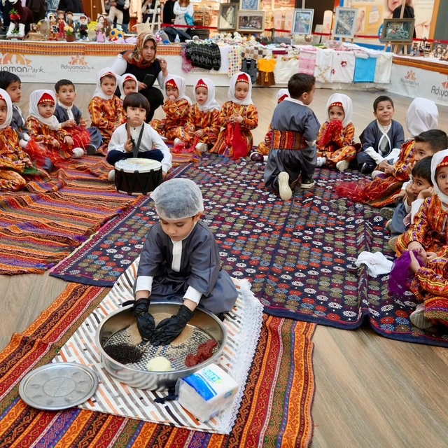 ADIMEK'in yıl sonu sergisi açıldı