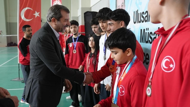 Gürsu'nun sporcularına ödül yağdı