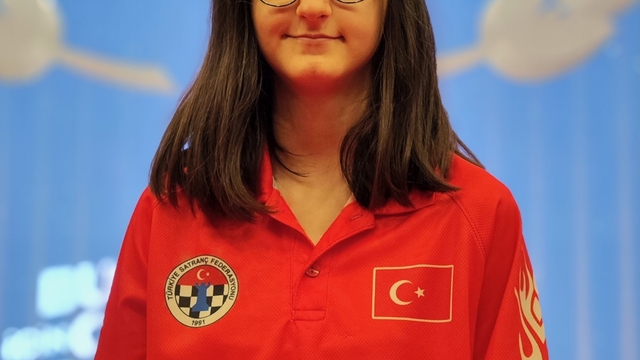 Bursa Büyükşehir Belediyesporlu Arya Aydoğan Dünya dördüncüsü