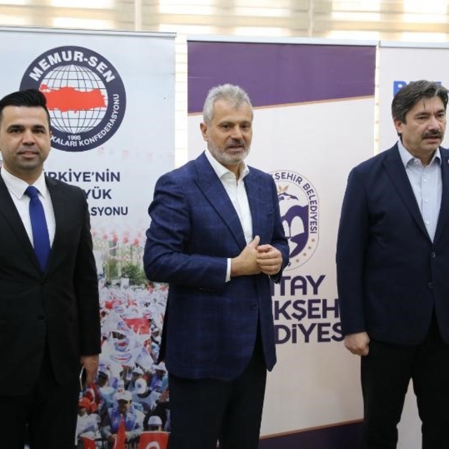 Hatay Büyükşehir Belediyesi'nde çalışan memurlara sosyal denge tazminatı ve...