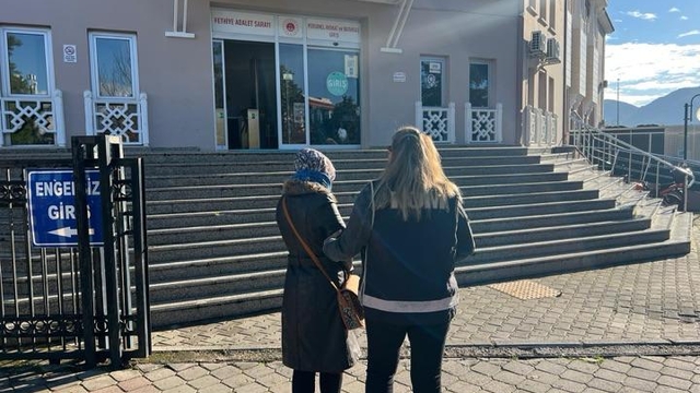 Fethiye'de, 8 yıldır aranan FETÖ firarisi kardeşine ait kimlikle yakalandı