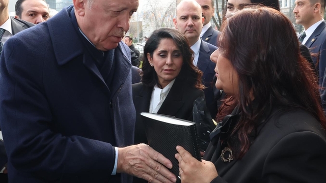 Başkan Çerçioğlu, Cumhurbaşkanı Erdoğan öncülüğündeki toplantıya katıldı
Çerçioğlu: "Kentimizi hizmetlerle buluşturmaya devam edeceğiz"